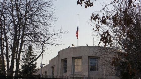 ABD'nin Ankara Büyükelçiliği’nde bayraklar yarıya indirildi