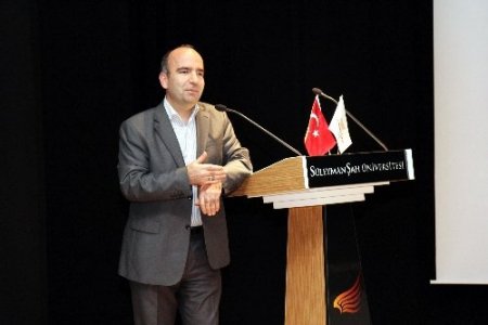 Abdülhamit Bilici: Gazeteci olmak isteyen, ajanslarda çalışmalı