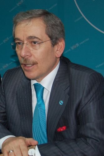 Abdüllatif Şener, 'dinleniyoruz' Diyen Yargıyı Eleştirdi: Vatandaşın Dinlenmeme Hakkı Yok Da Sizin Mi Hakkınız Var?