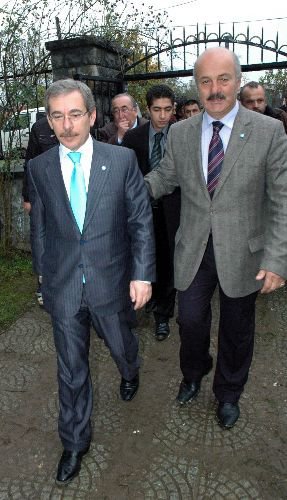 Abdüllatif Şener: Siyaset Hata Kabul Etmez