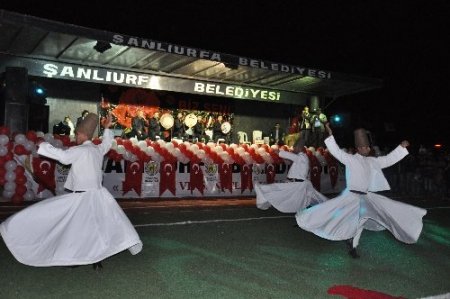 Abdurrahman Önül'den Akçakalelilere ilahi konseri