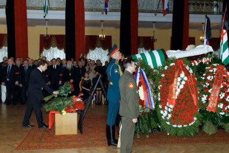 Abhaz Lidere Moskova’da Son Görev