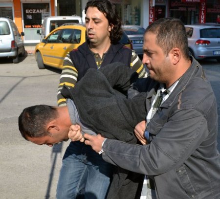 Ablasının evini soyan hırsız yakalandı