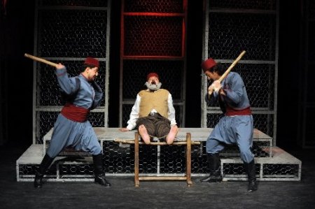 ABT belediye çalışanları için sahnede