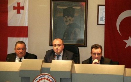Acara Hükümet Başkanı Khabadze, Trabzon'da işadamlarını dinledi