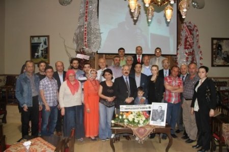 Acem Tekkesi'nde şiire doydular