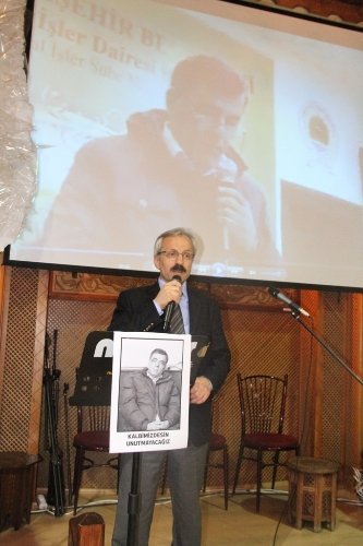 Acem Tekkesi'nde şiire doydular