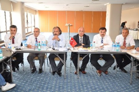 Acenteler, rehbere tur beğendirememekten şikayetçi