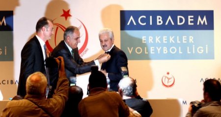 Acıbadem, Türk Voleybolu'na sponsor oldu