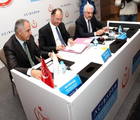 Acıbadem, Türk Voleybolu'na sponsor oldu