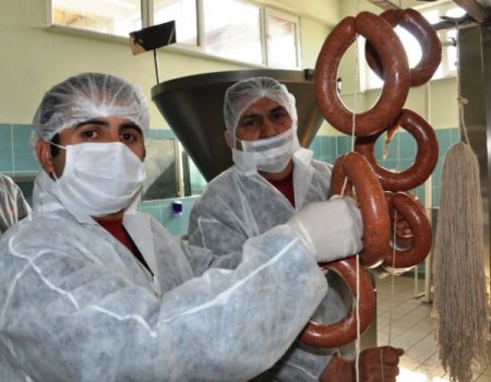 Açık cezaevi adeta bir fabrika gibi çalışıyor