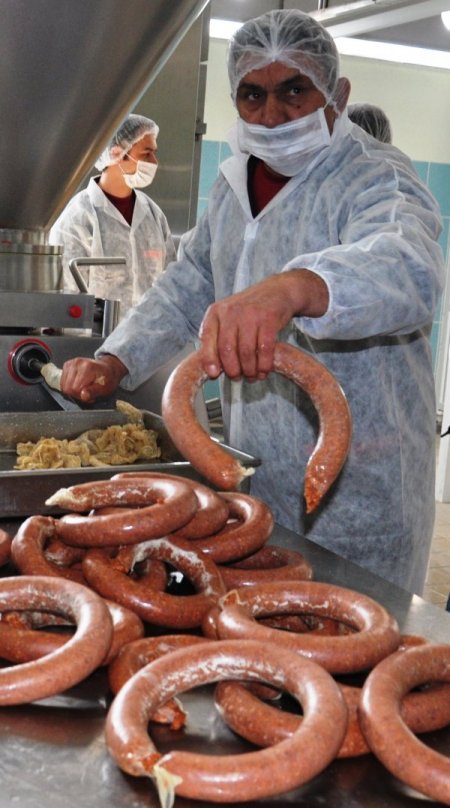 Açık cezaevi adeta bir fabrika gibi çalışıyor