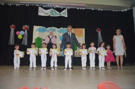 Acıpayam Kız Teknik ve Meslek Lisesi yıl sonu gösterisi düzenledi