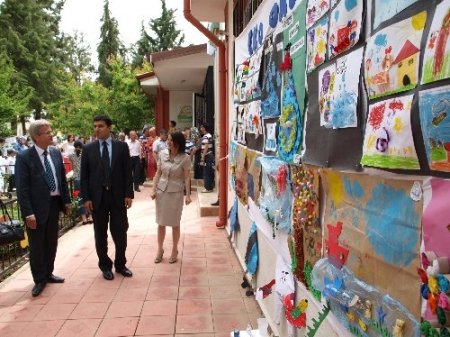 Acıpayamlı minikler yıl sonu sergisi açtı