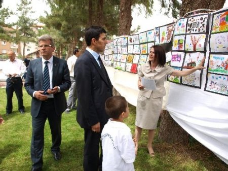 Acıpayamlı minikler yıl sonu sergisi açtı