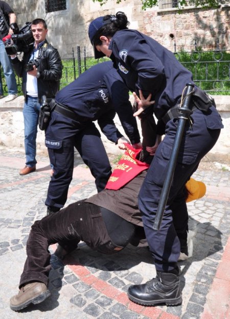 Açlık Grevi İçin Çadır Kuran Eylemcilere Polis Müdahale Etti