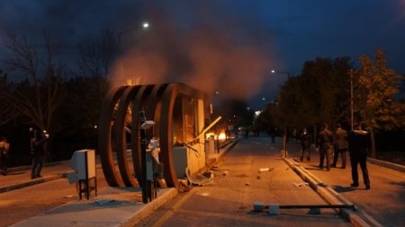 Açlık grevini bahane eden grup, ODTÜ’yü savaş alanına çevirdi