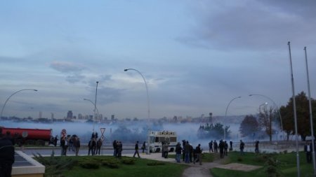 Açlık grevini bahane eden grup, ODTÜ’yü savaş alanına çevirdi