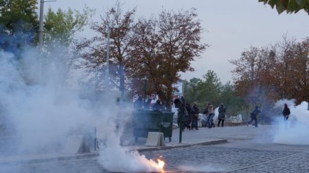 Açlık grevini bahane eden grup, ODTÜ’yü savaş alanına çevirdi