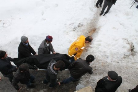 Açmak için 10 gün uğraştıkları tıkalı baca can aldı: 2 ölü