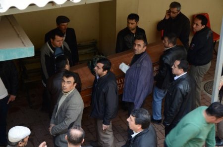 Adak çadırında ölü bulunan gençlerin cenazeleri yakınlarına teslim edildi