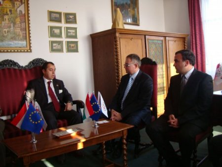 Adalar'ın Müstakbel Kardeş Şehri Szentendre, Türk Yatırımcı Bekliyor