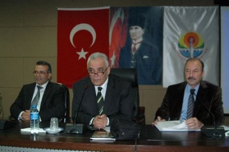Adana Büyükşehir Belediye Meclisi Gündemsiz Toplandı