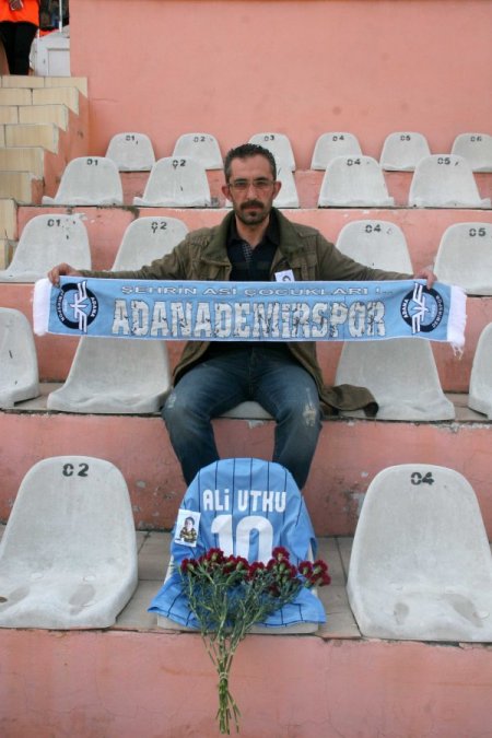Adana Demirspor camiası ‘Mavi Çocuk’ Ali Utku’yu unutmadı