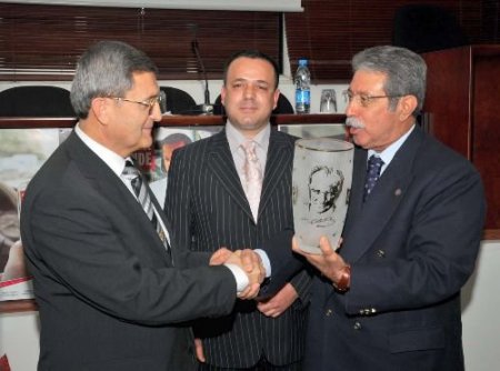 Adana Emniyet Müdürü Kesmez: Trafikte Üzerine Su Sıçrattı Diye Aracın İçindekileri Silahla Tarayanlar Var