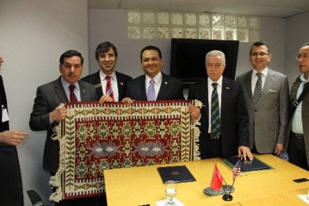 Adana Houston ile partner şehir oldu