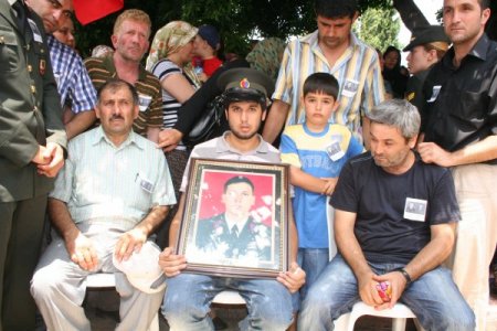 Adana İki Şehidini Tekbirlerle Uğurladı