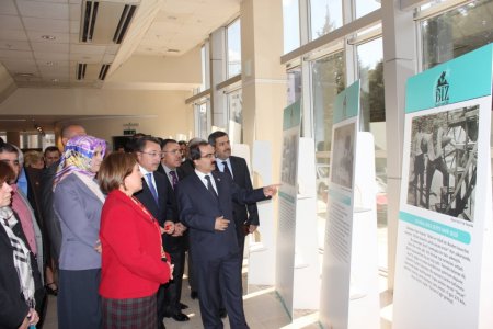 Adana Kültür Günleri şenlik havasında başladı