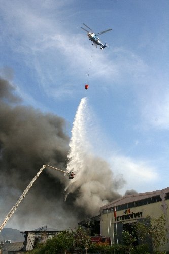 Adana OSB’de çıkan yangın söndürüldü
