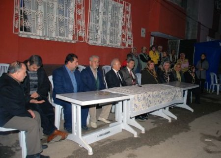 Adana Valisi Atış, Rize'de Hayatını Kaybedenlerin Ailelerine Taziye Ziyaretinde Bulundu