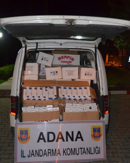 Adana'da 21 bin paket kaçak sigara ve 2 kilo esrar ele geçirildi