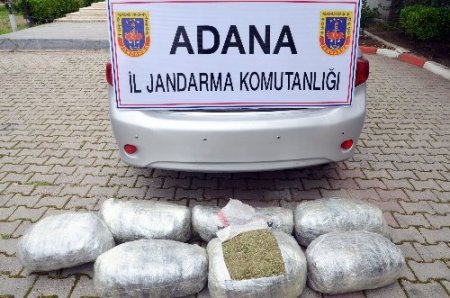 Adana'da 35 bin paket kaçak sigara, 52 kilo esrar ele geçirildi