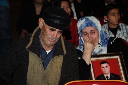 Adana'da 5 Şehit Yakını İle Bir Gaziye Devlet Övünç Madalyası Verildi