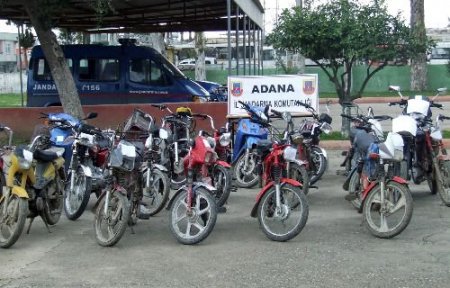 Adana'da Çeşitli Tarihlerde Çalınmış 21 Motosiklet Ele Geçirildi