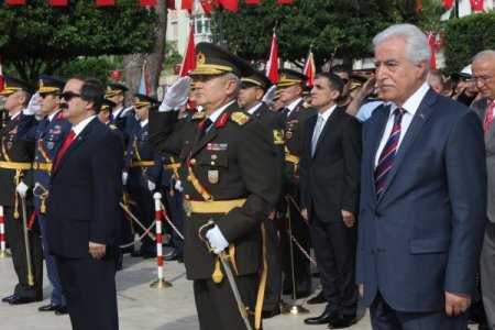 Adana’da Cumhuriyet Bayramı kutlamaları başladı