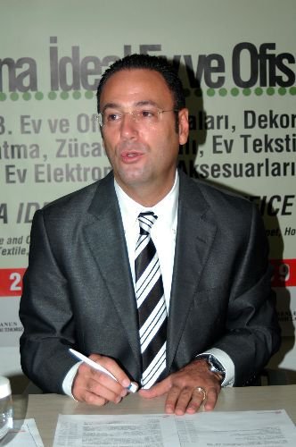 Adana'da 'fuarlar Tanıtımdan Çok Ticarete Dönüştü' Tartışması Yaşanıyor
