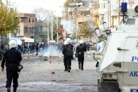 Adana'da Kapatma Gerginliği