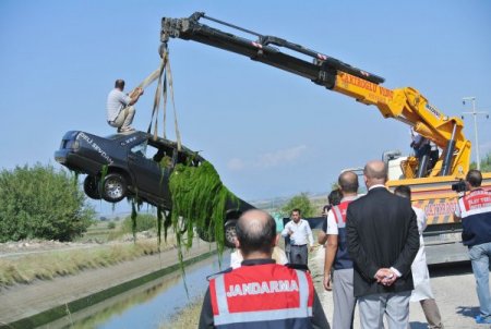 Adana’da kaybolan otomobil Osmaniye'de sulama kanalında bulundu