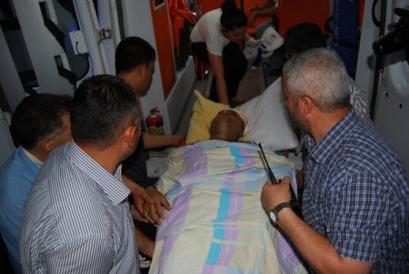 Adana'da Kaza: 3'ü Polis, 4 Yaralı