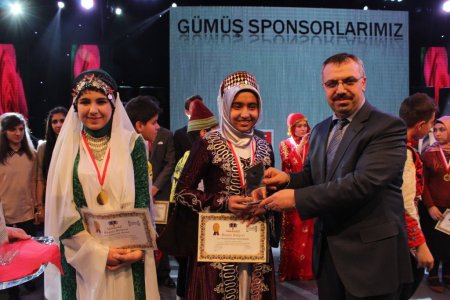 Adana'da Türkçe Olimpiyatları coşkusu