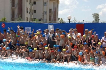 Adana'da Yüzme Kurslarının İkinci Dönemi Sona Erdi