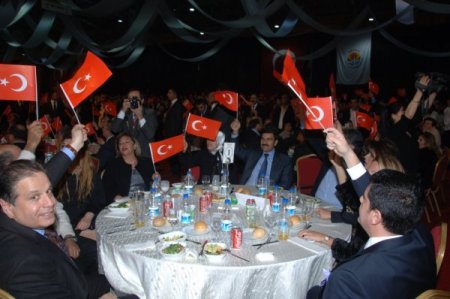 Adanalılar Kurtuluş Günü Yemeğinde Buluştu