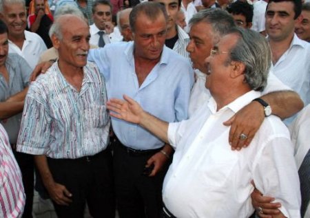 Adana'nın Suyunu İçen Şöhretin Zirvesine Çıkıyor
