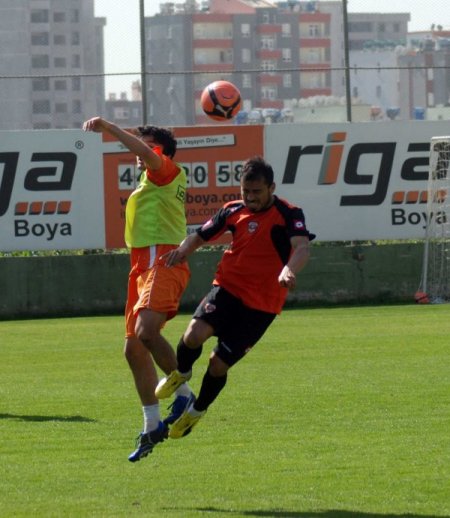 Adanaspor, A2 takımıyla hazırlık maçı yaptı