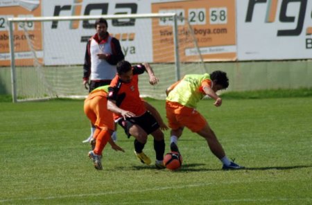 Adanaspor, A2 takımıyla hazırlık maçı yaptı
