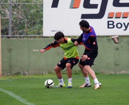 Adanaspor, Denizlispor'u puansız göndermek istiyor
